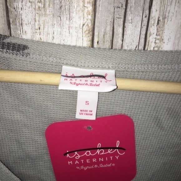 NWT Ingrid & Isabel Maternity Grey Floral Blouse - Picture 4 of 4